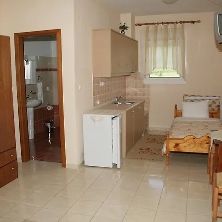 شقة Ξενώνας Elanthi Kastoria كاستوريا