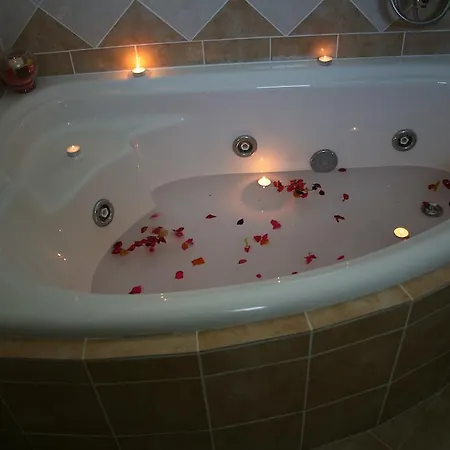 Ξενώνας Elanthi Kastoria شقة